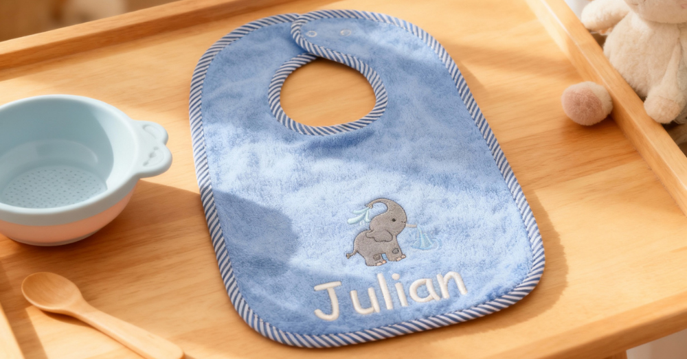 Bestickter Esslatz für Kinder mit Motiv als Geschenk