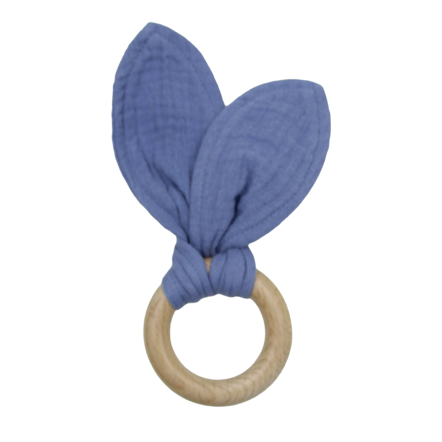 Anneau de bois avec tissu oreilles de lapin bleu