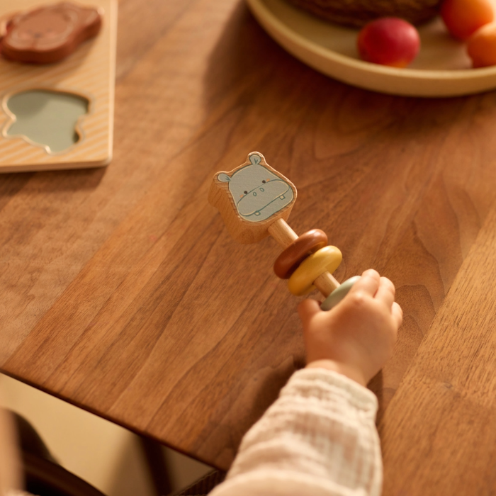 Holz-Rassel Hippo Happy